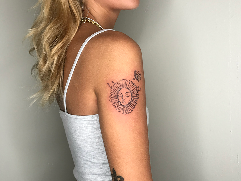 Billede af Emily's tatoveringer