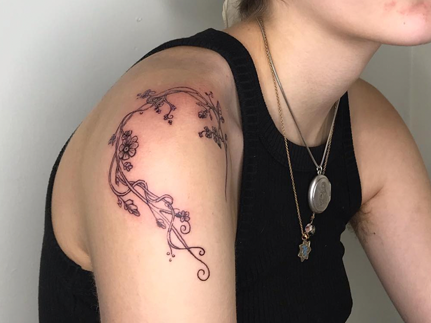 Billede af Emily's tatoveringer