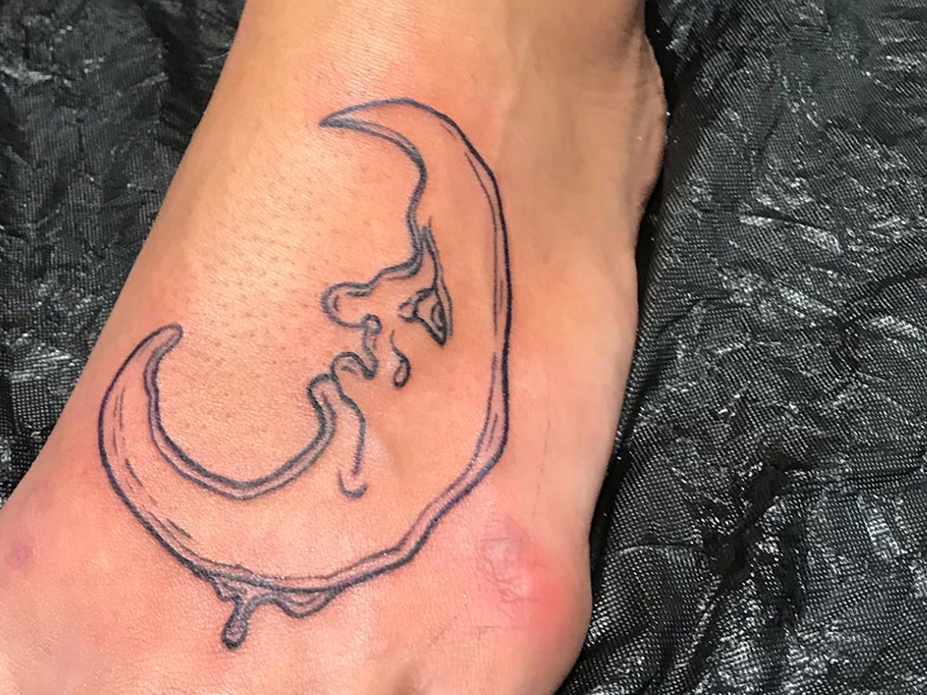 Billede af Emily's tatoveringer