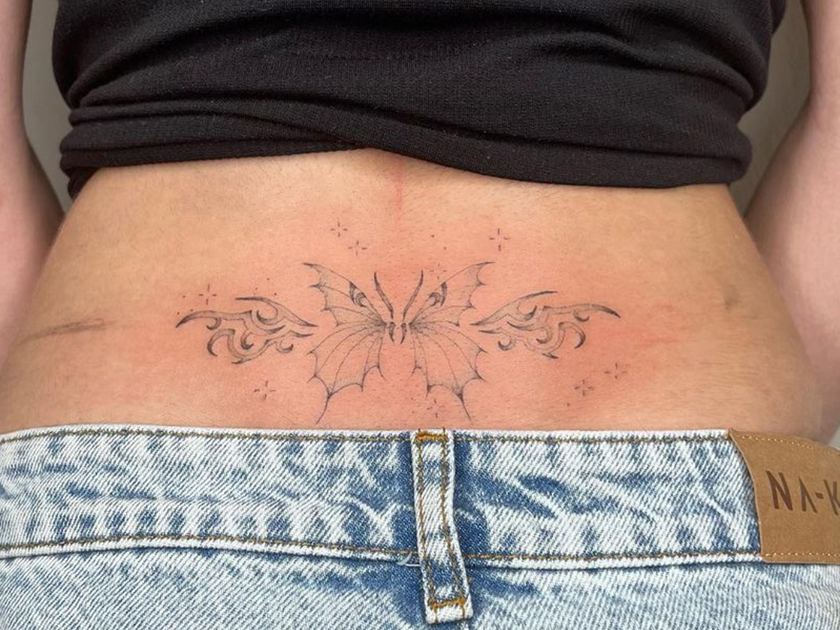 Billede af Tania's tatoveringer